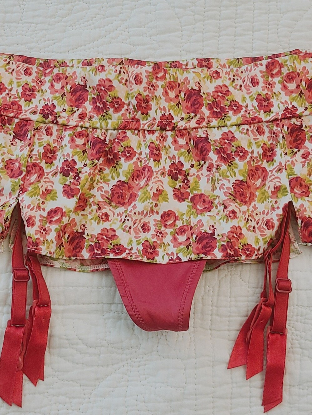 Victorias Secret  Sexy Little Things Garter Skirt with Satin Straps Size L NWT